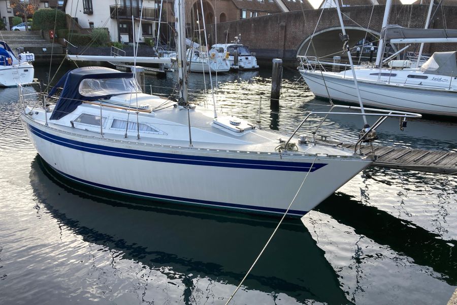 2017-seaward-my-39-for-sale-9574069-0 1982 Moody 27 for sale at BH Boat Sales